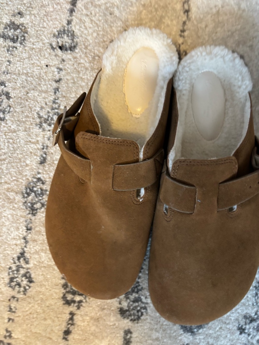 Universal Thread Cozy Brown Suede Shearling Clog Mules size 7 New
